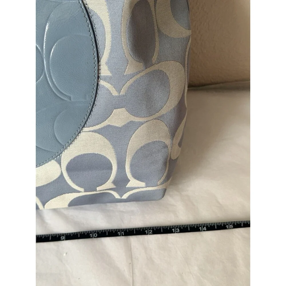 Authentic Coach Signature C Tote Laura Denim Blue #F18335 Large Bag w/Charm